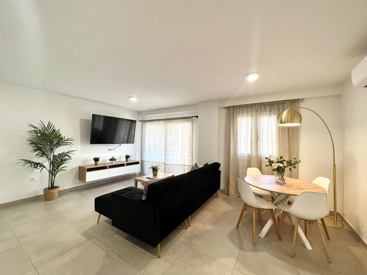 Scala & Balcony By Ele Apartments Malaga Exterior photo